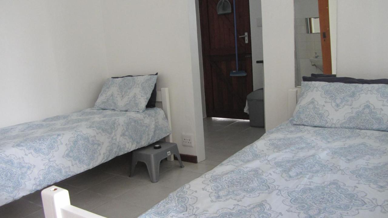 Swem Jannie Apartment Struisbaai Bagian luar foto