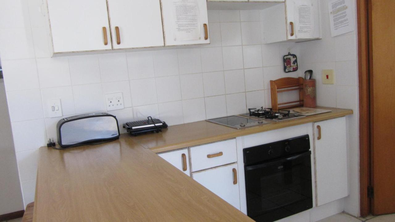 Swem Jannie Apartment Struisbaai Bagian luar foto