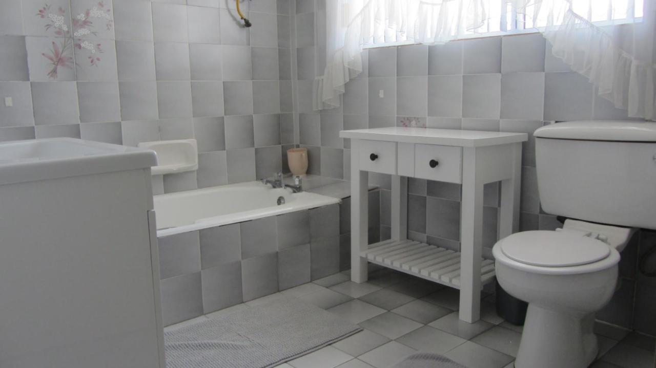 Swem Jannie Apartment Struisbaai Bagian luar foto