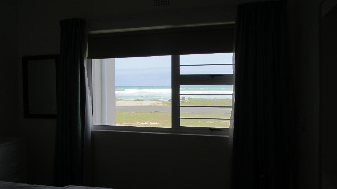 Swem Jannie Apartment Struisbaai Bagian luar foto